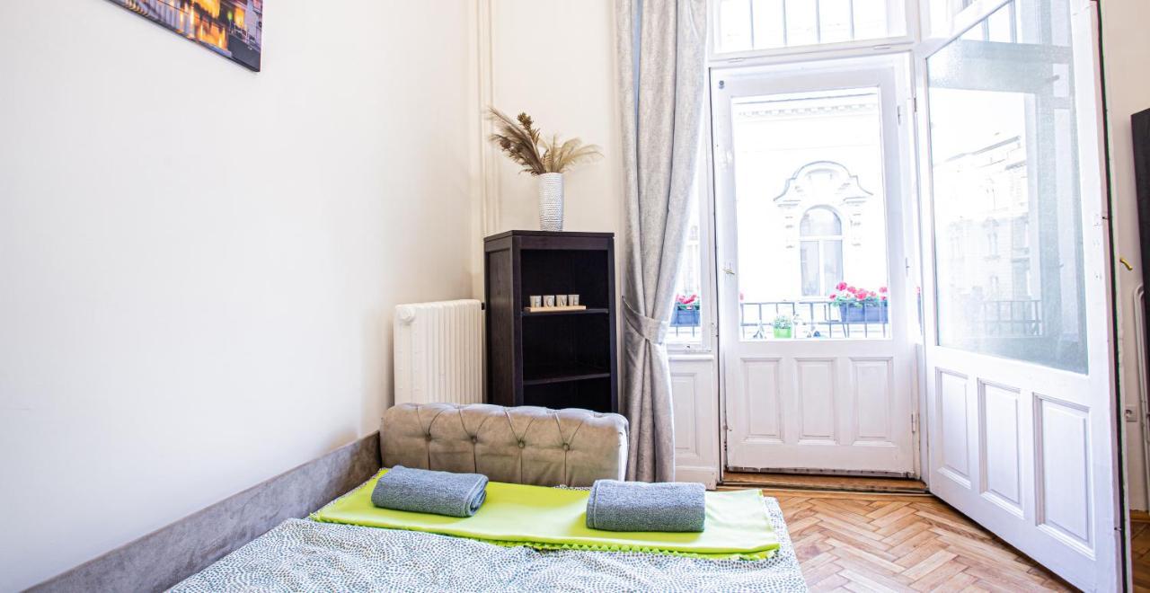 Apartment Vaci Street *