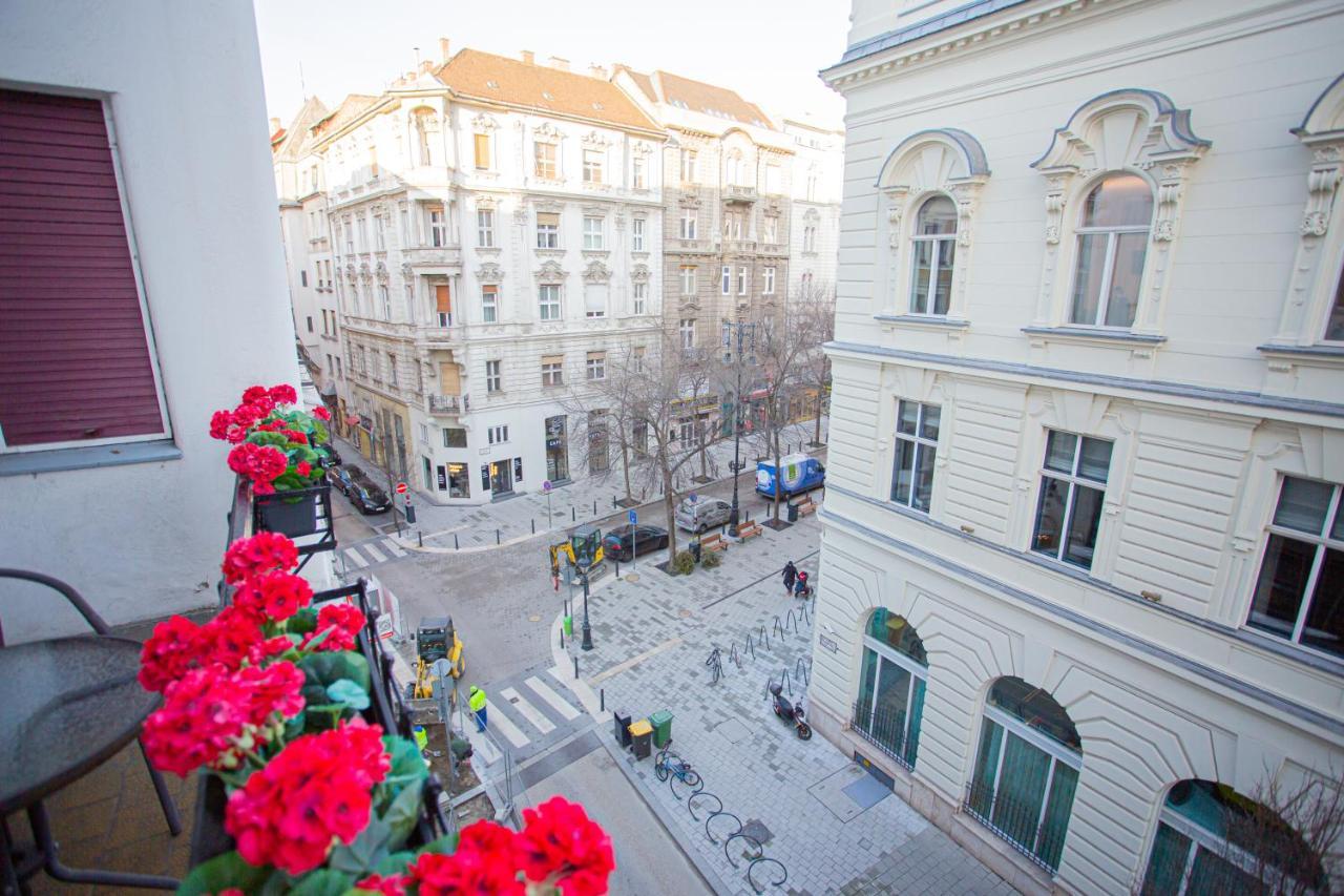Vaci Street Apartamento *